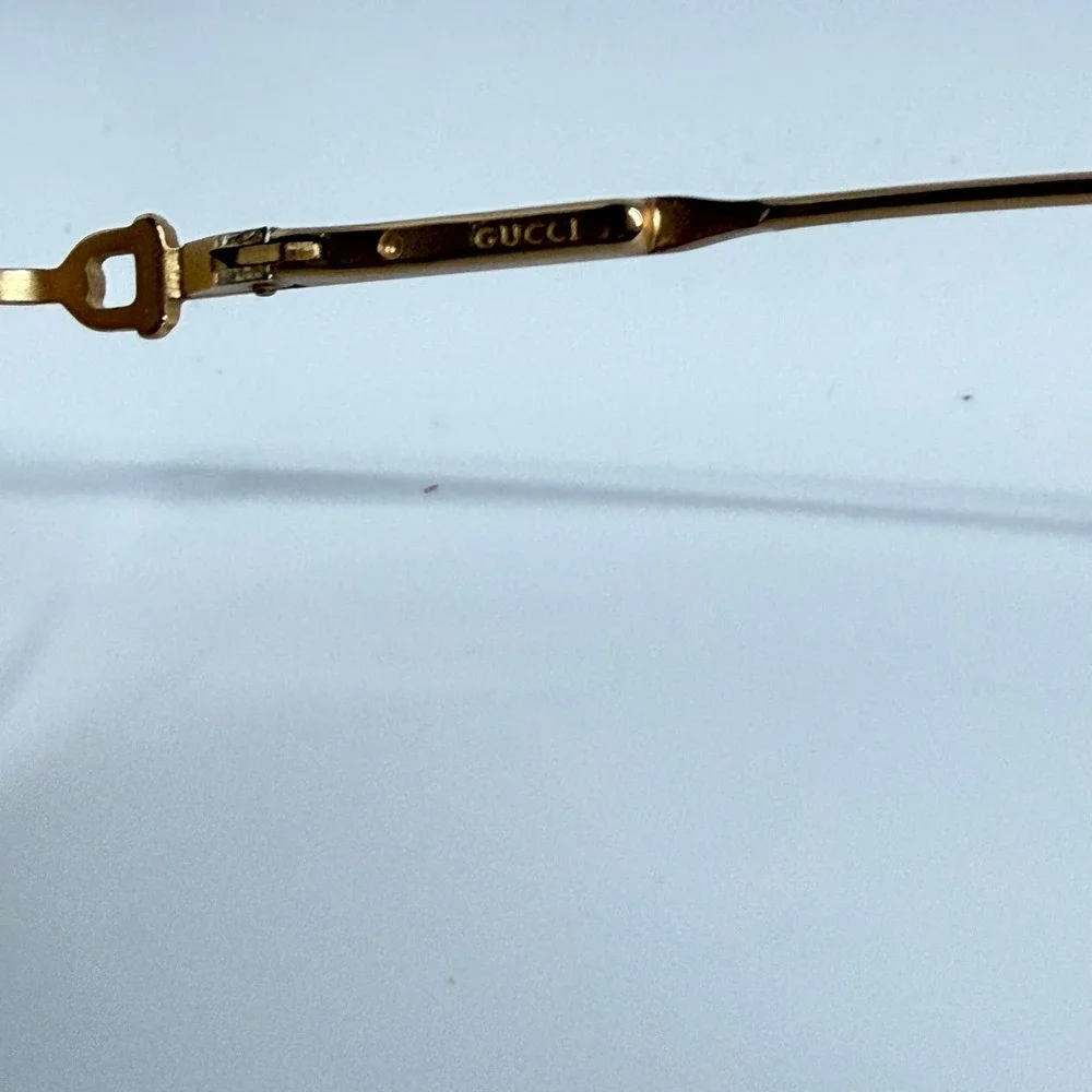 Gucci Vintage‎ Gold Metal Oval Eyeglass Frames Detail Italy 23530